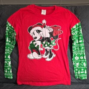 Disney Minnie and Mickey Holiday in love tee Christmas